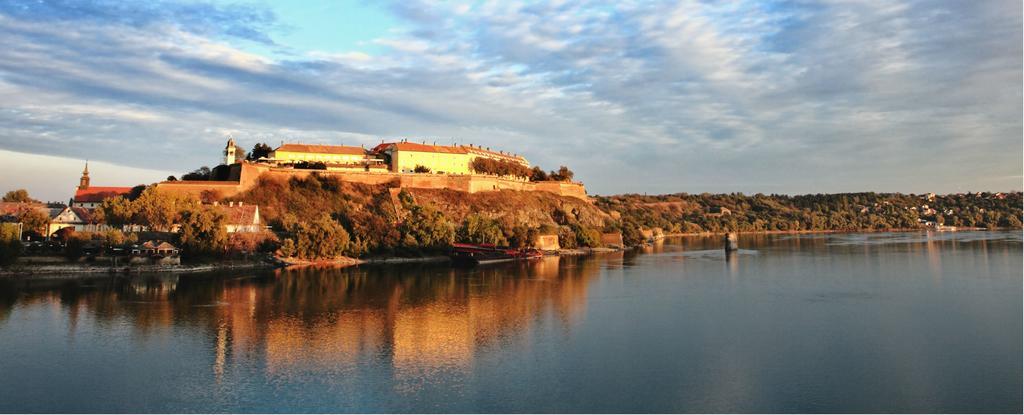 Apartment Riverside Gem Novi Sad Exterior photo